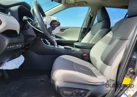 2020 Toyota Rav4 Xle z USA, uszkodzony, nr VIN JTMP1RFV0LD529447